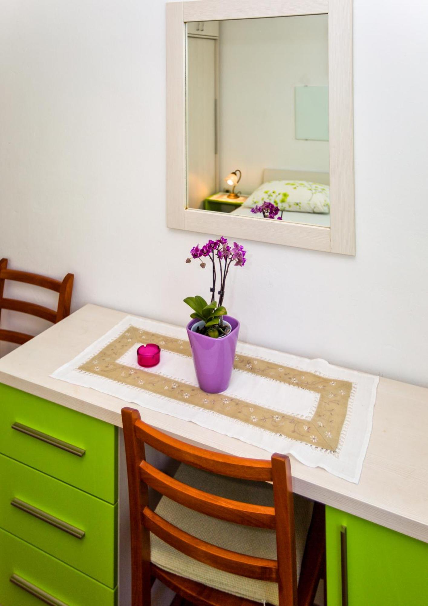 Rooms Barbaric Đảo Hvar Ngoại thất bức ảnh