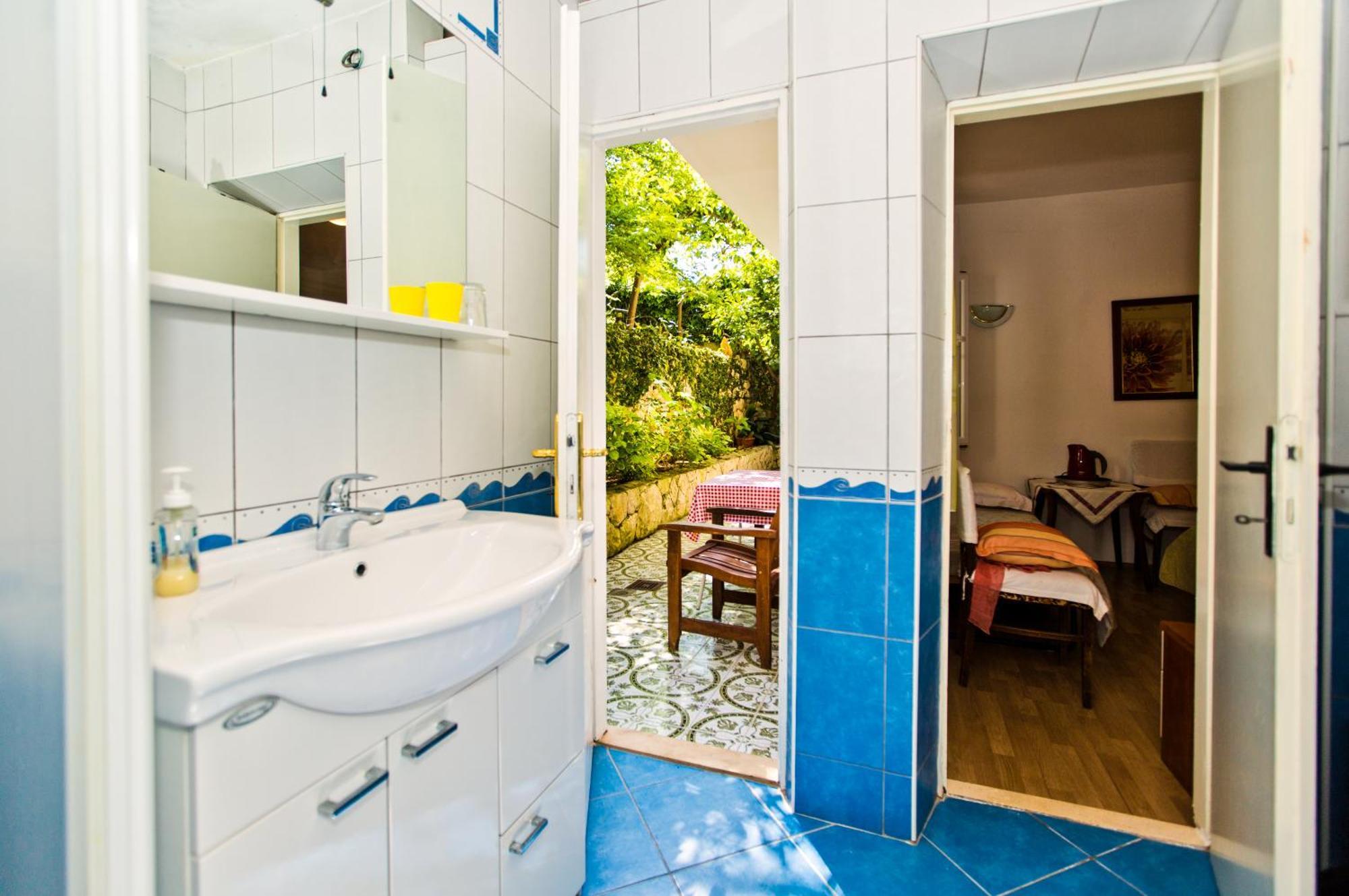 Rooms Barbaric Đảo Hvar Ngoại thất bức ảnh
